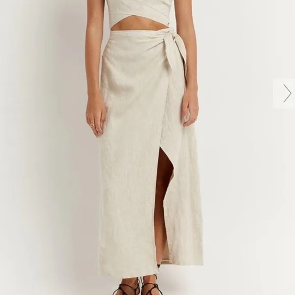 NWOT Dissh Hallie Natural Linen Wrap Skirt